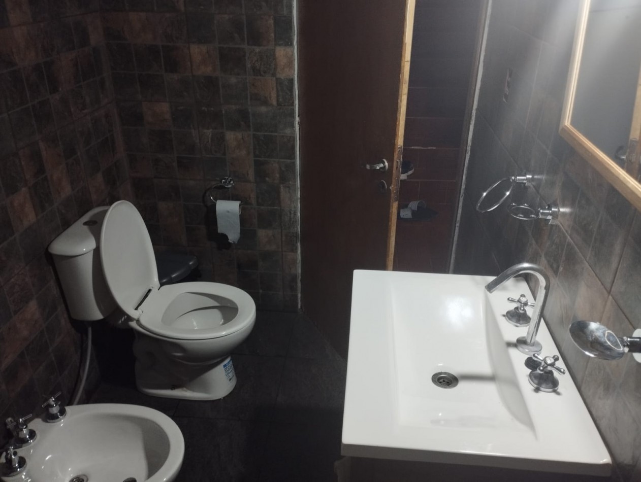 EN BLOCK. CHALET + DPTO + MONOAMBIENTE . 