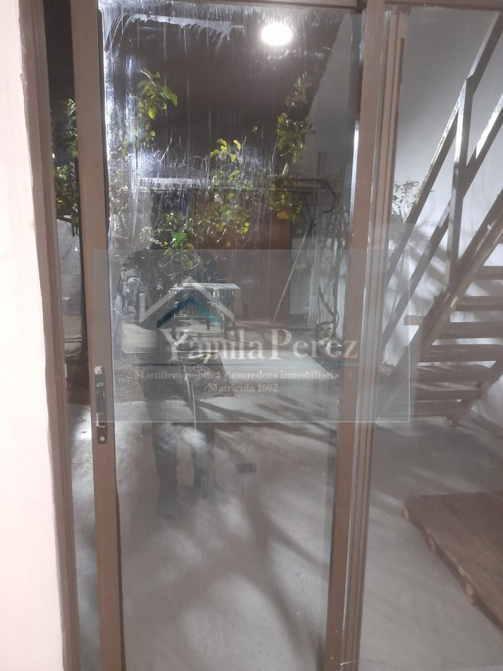 Alquiler Anual. Casa de dos ambientes con gas natural