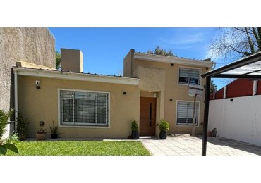 OPORTUNIDAD UNICA-CASA CON PISCINA EN MAR DE AJO 